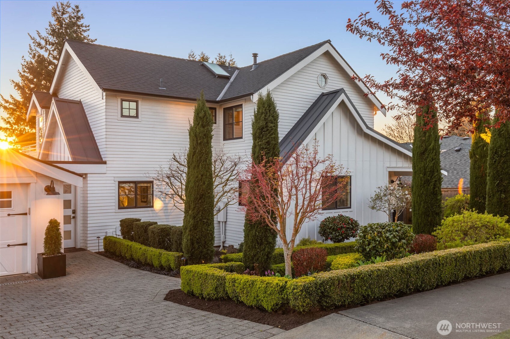 6035 111th Avenue NE, Kirkland, WA 98033