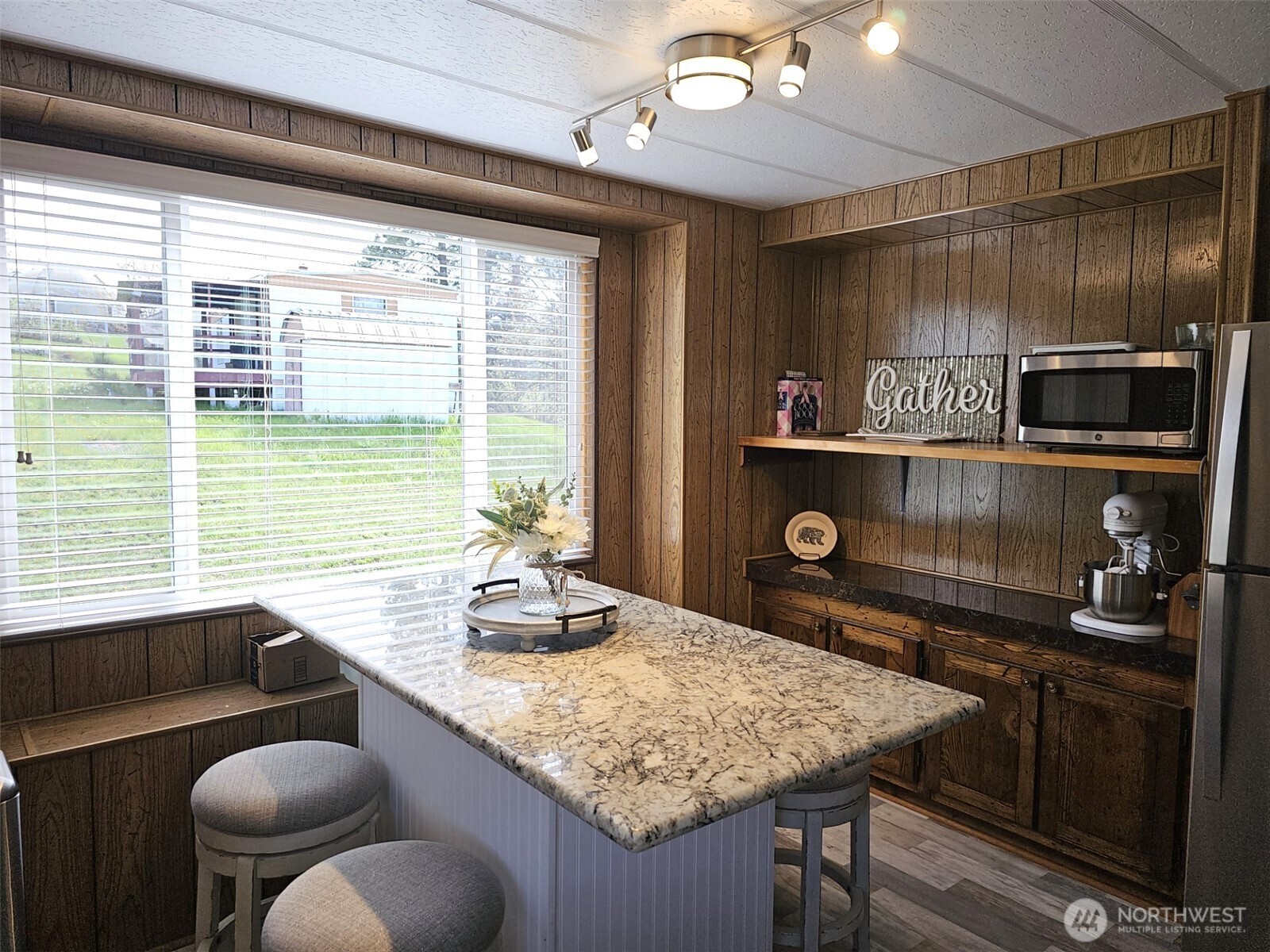 7 Bremner Lane , Republic, WA 99166