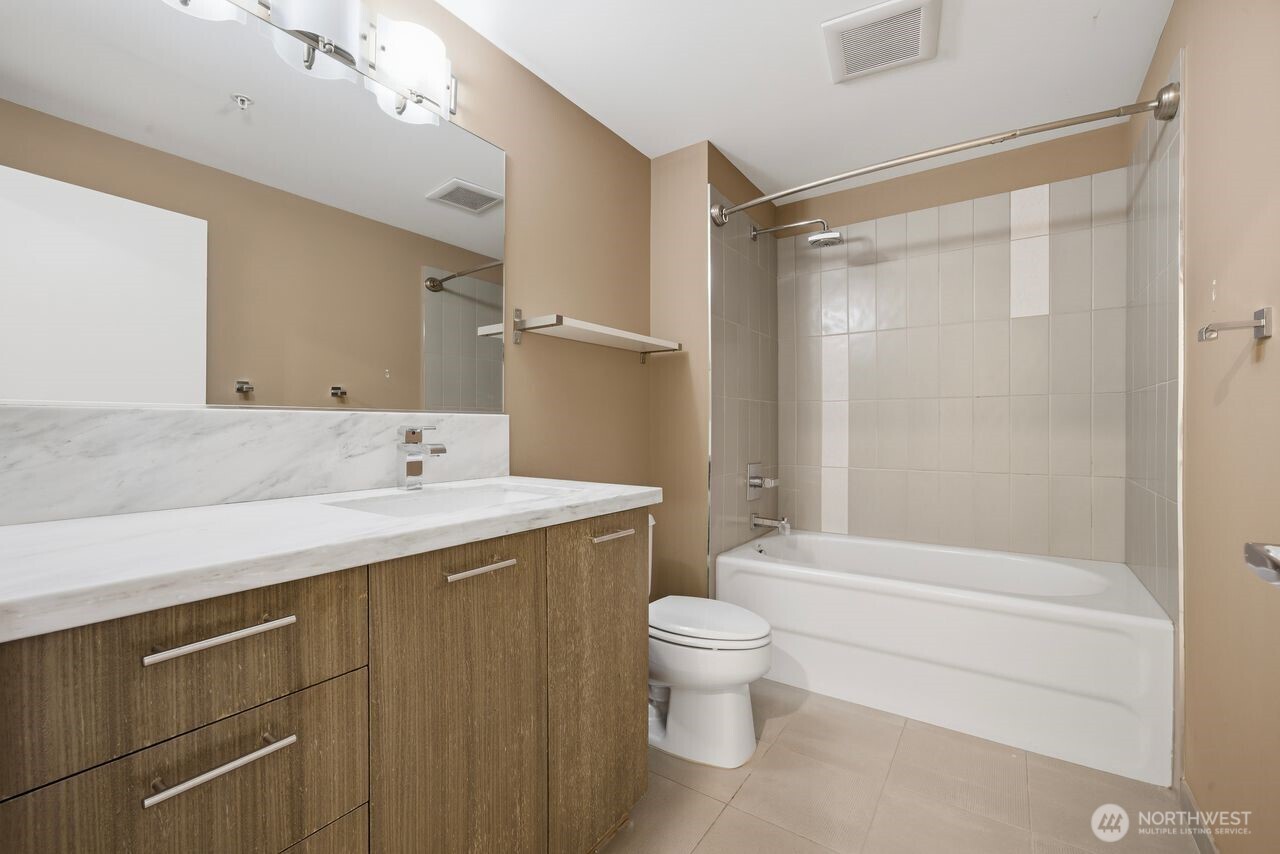 2911 2nd Avenue #709, Seattle, WA 98121