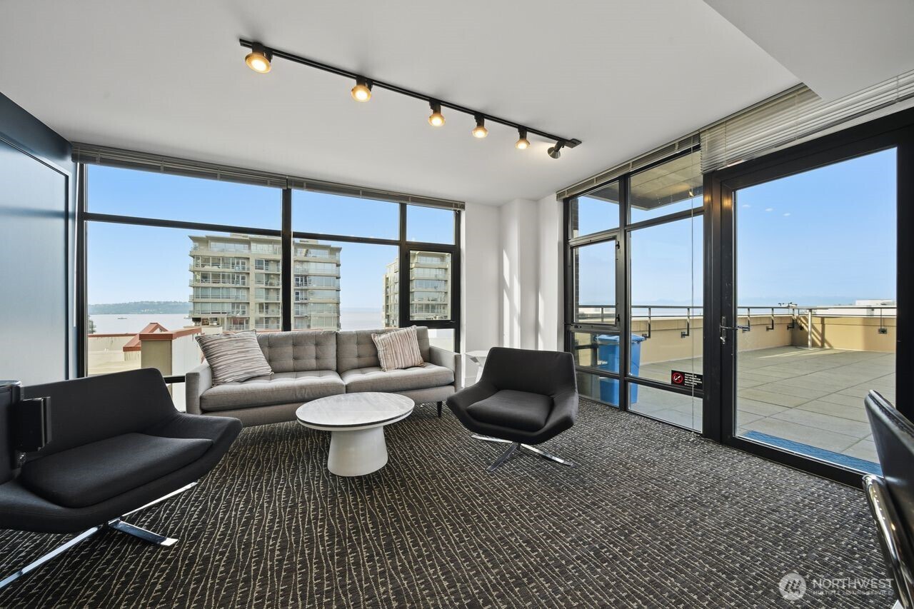 2911 2nd Avenue #709, Seattle, WA 98121