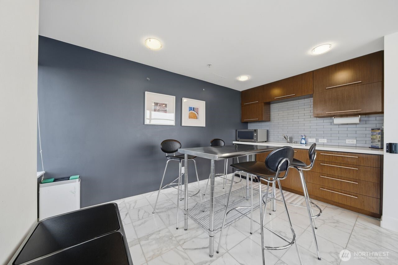 2911 2nd Avenue #709, Seattle, WA 98121