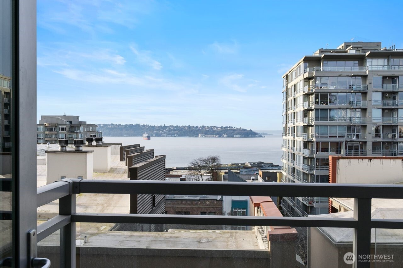 2911 2nd Avenue #709, Seattle, WA 98121