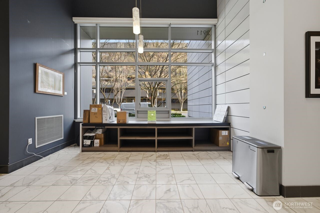2911 2nd Avenue #709, Seattle, WA 98121