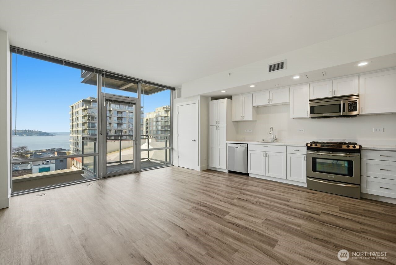 2911 2nd Avenue #709, Seattle, WA 98121