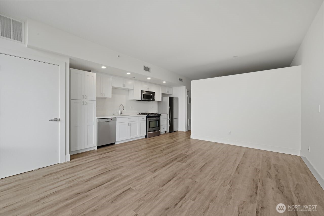 2911 2nd Avenue #709, Seattle, WA 98121