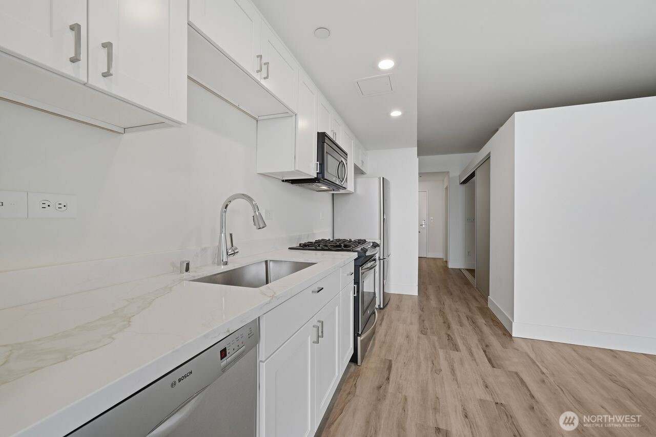2911 2nd Avenue #709, Seattle, WA 98121