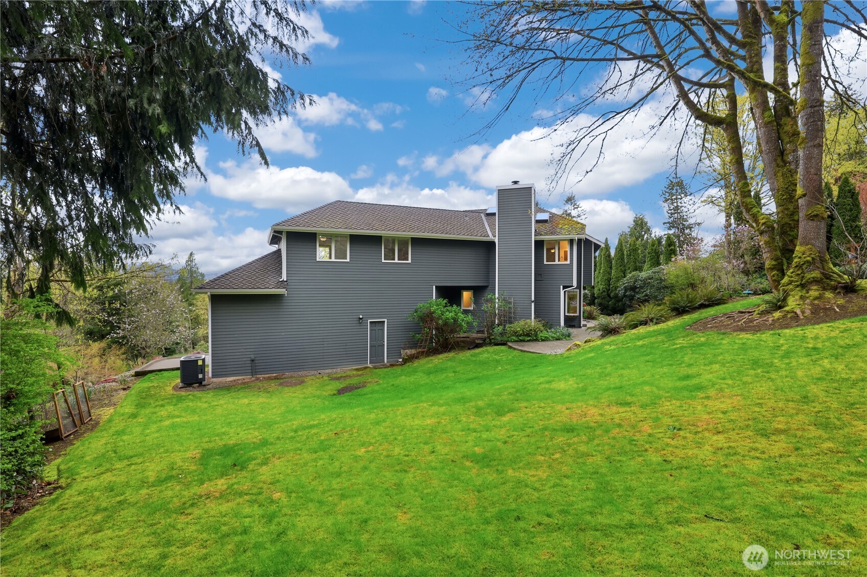 18605 SE 174th Way , Renton, WA 98058