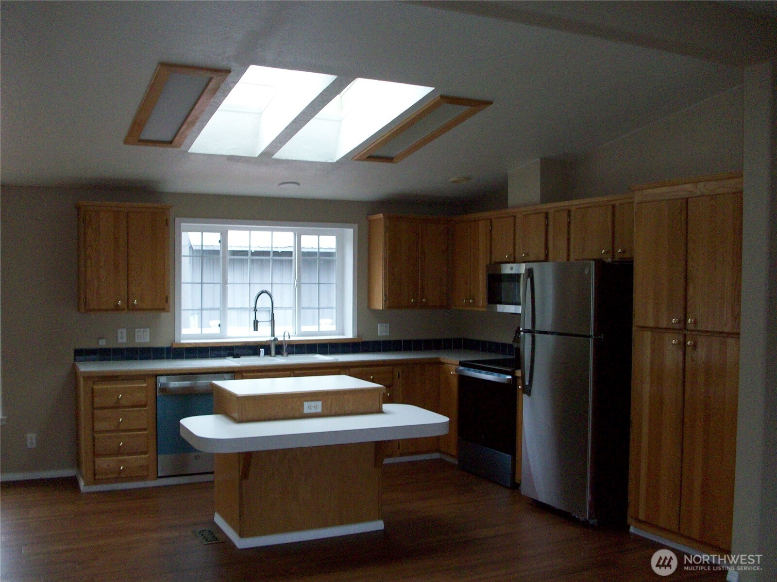 7107 Marine Drive , Tulalip, WA 98271