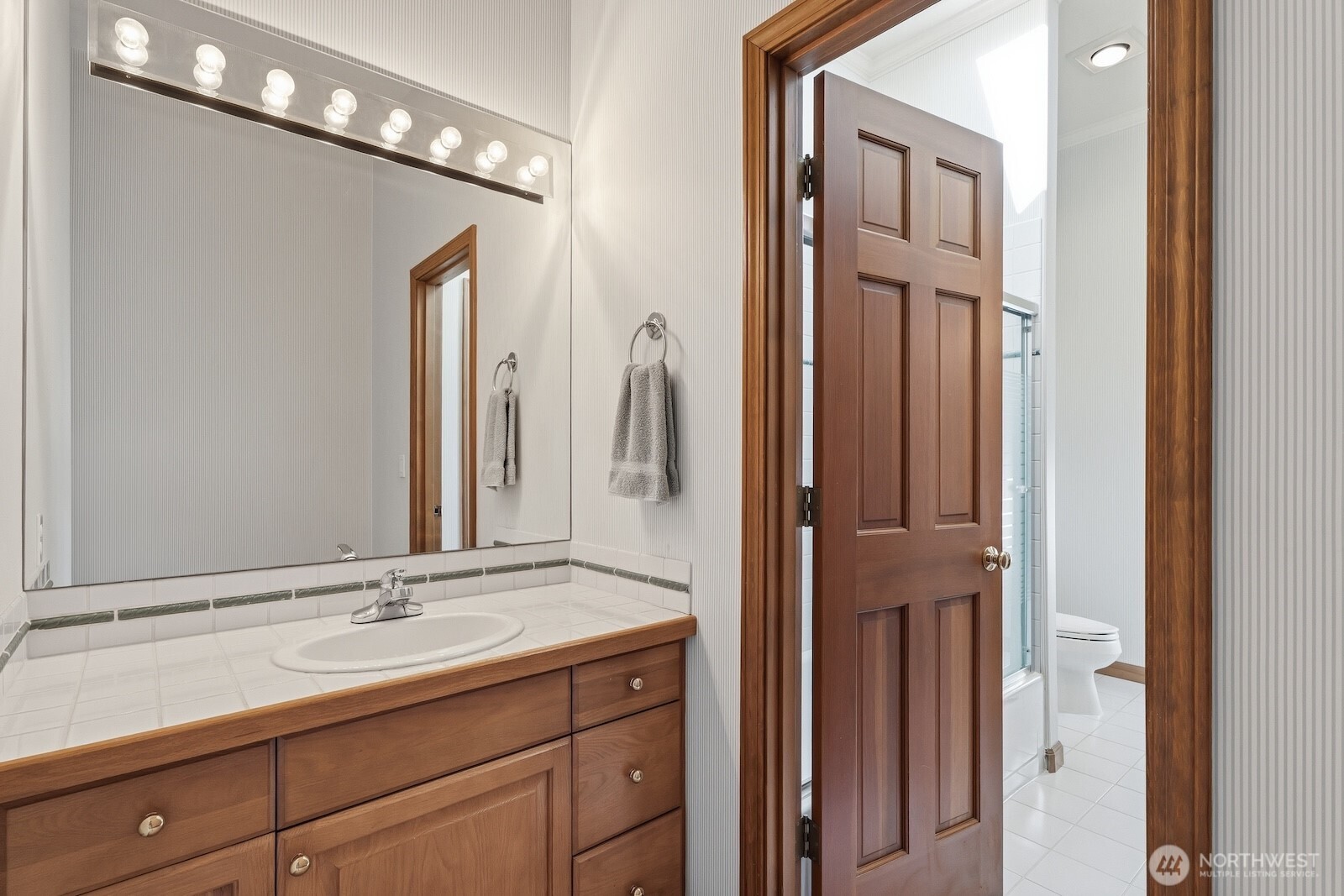 14029 171st Lane NE, Woodinville, WA 98072-9395