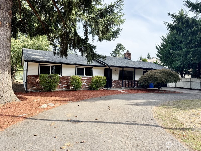12800 NE 28th , Vancouver, WA 98682