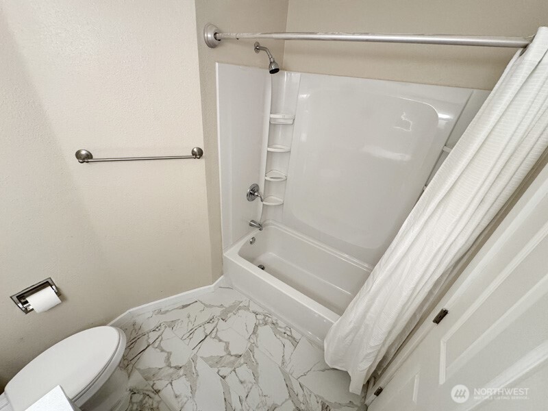 12800 NE 28th , Vancouver, WA 98682