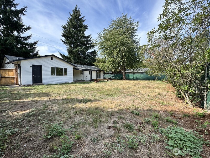 12800 NE 28th , Vancouver, WA 98682