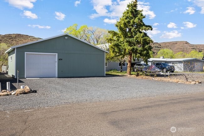 674 River Drive SW, Quincy, WA 98848