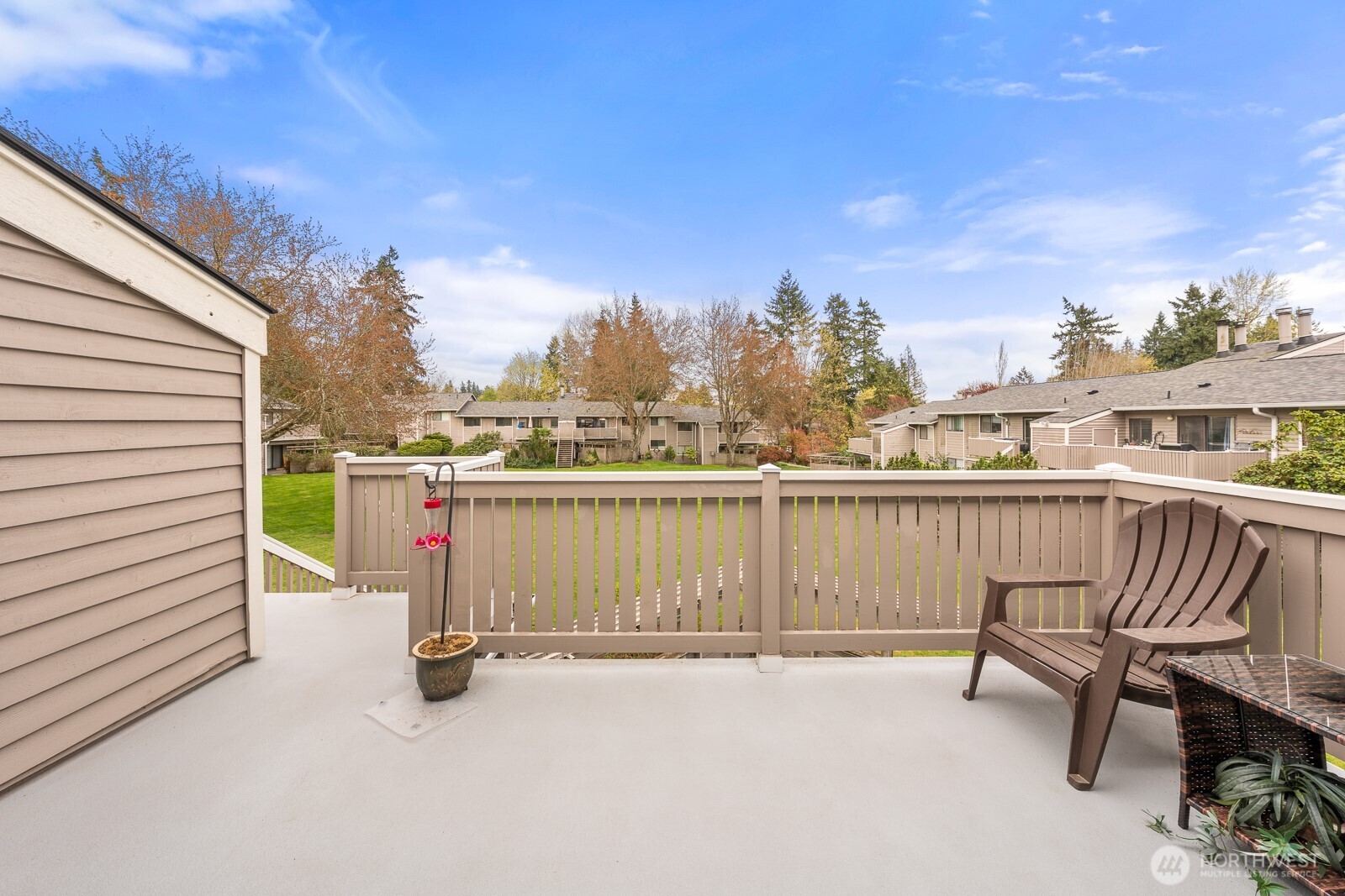 9918 NE 144th Lane #406, Kirkland, WA 98034