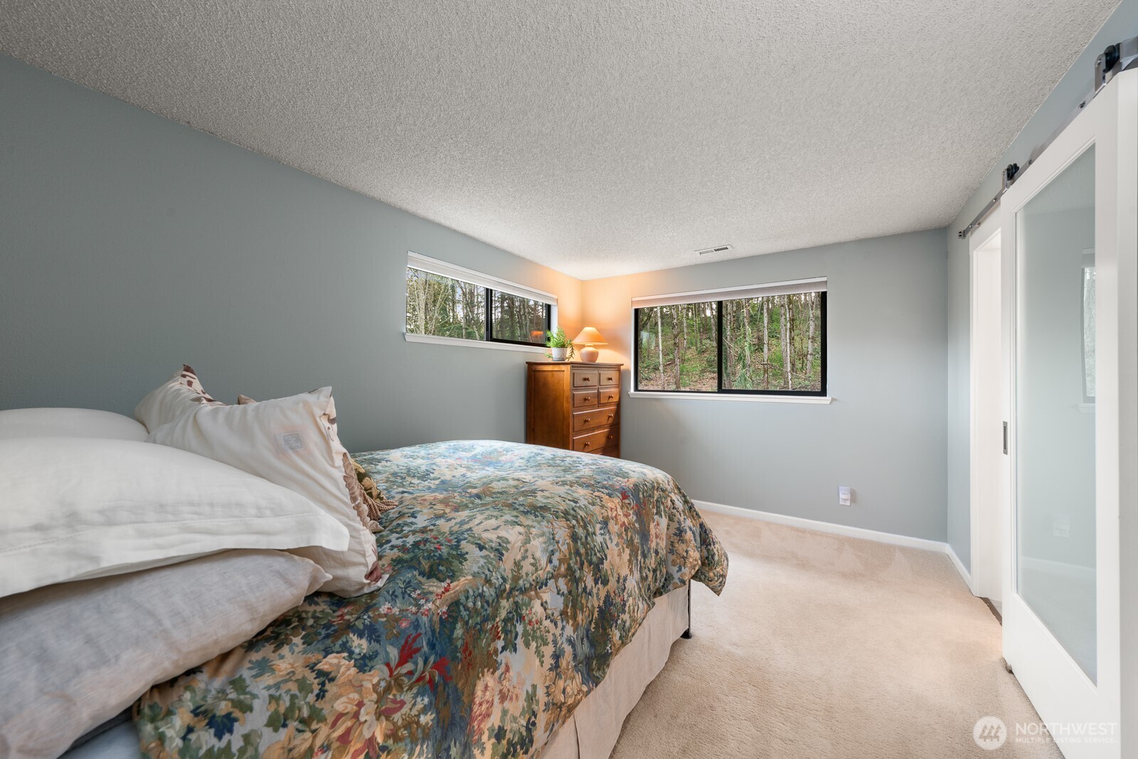 9918 NE 144th Lane #406, Kirkland, WA 98034
