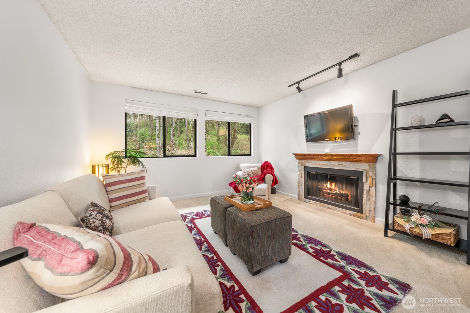 9918 NE 144th Lane #406, Kirkland, WA 98034