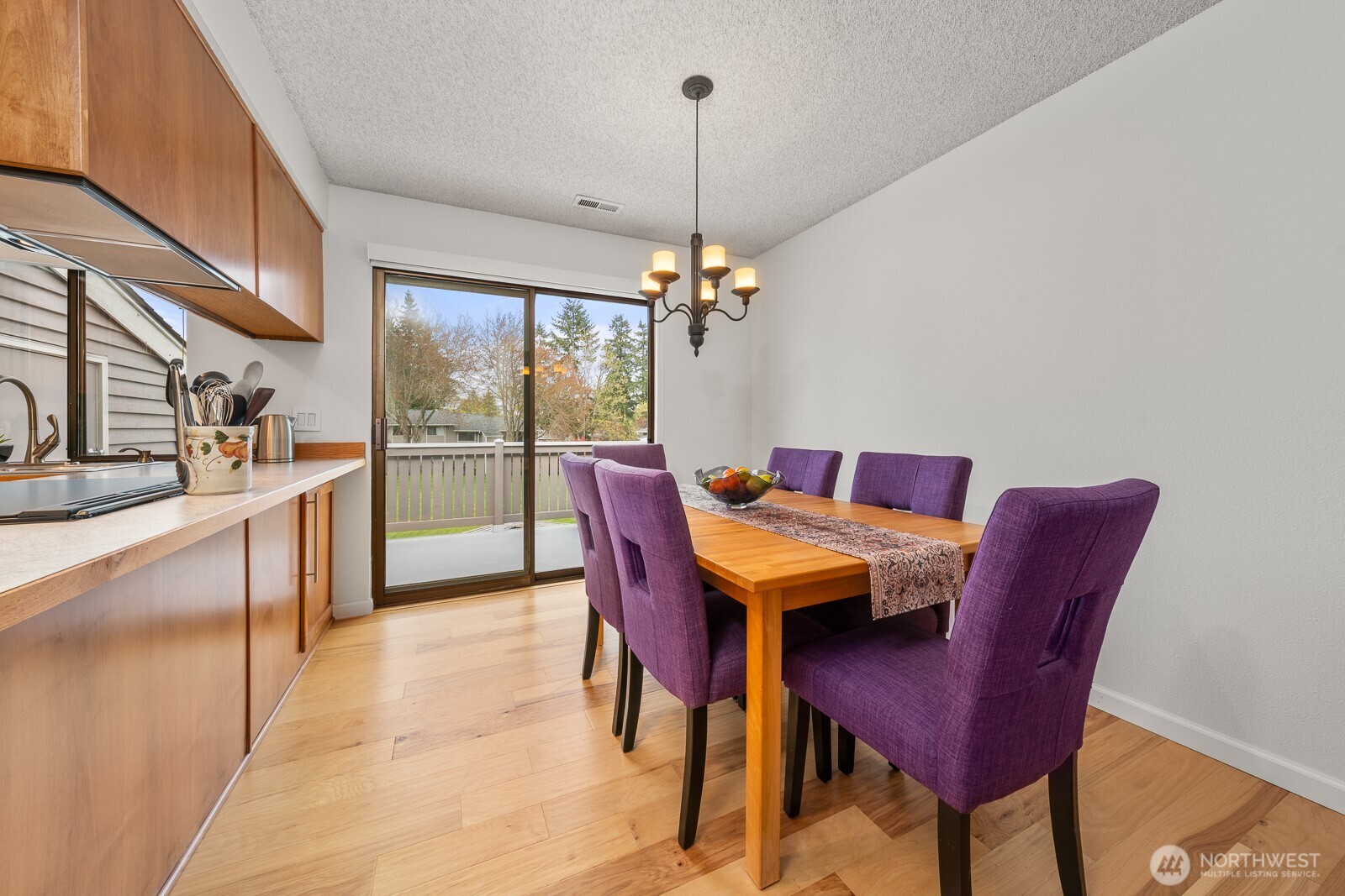 9918 NE 144th Lane #406, Kirkland, WA 98034