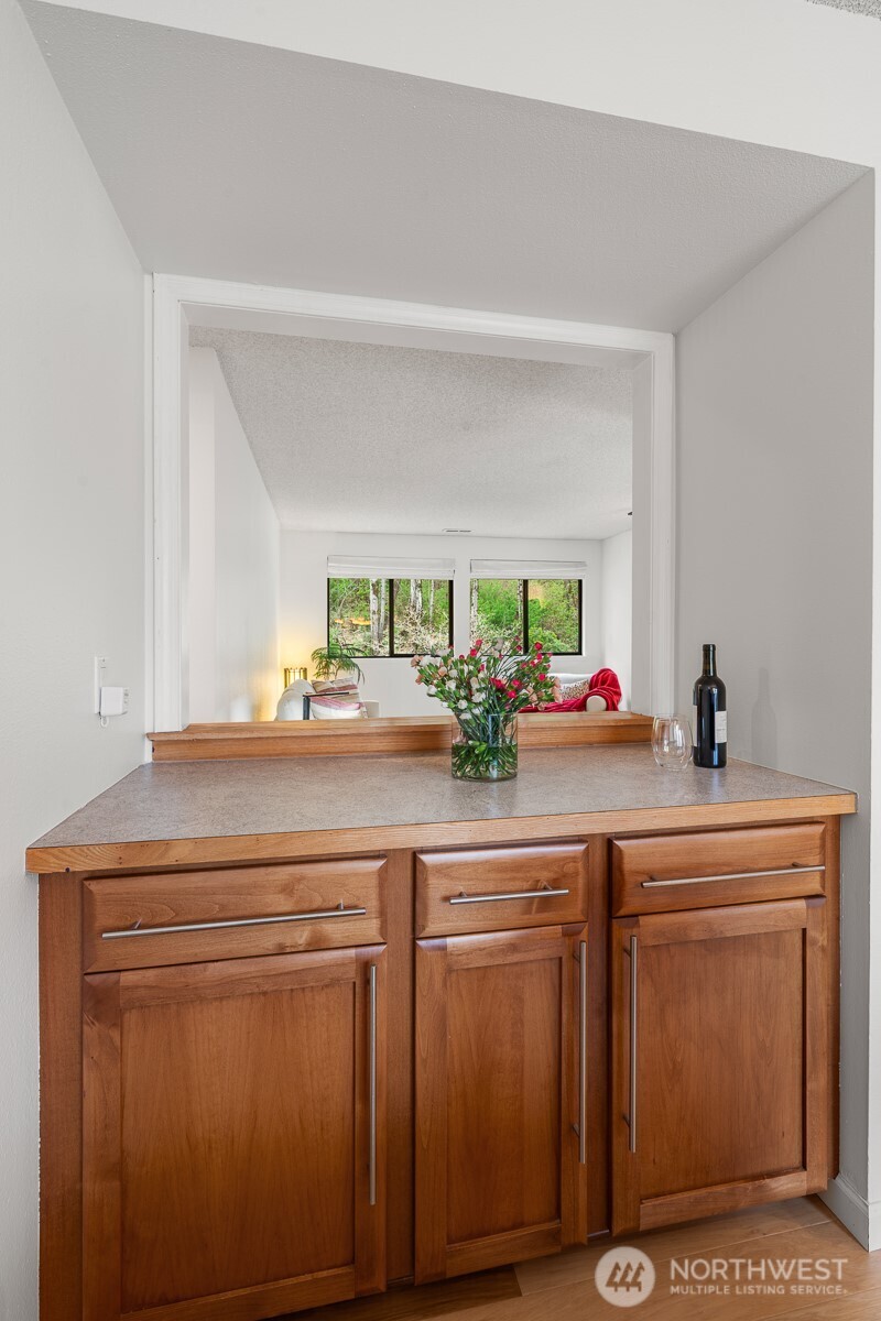 9918 NE 144th Lane #406, Kirkland, WA 98034
