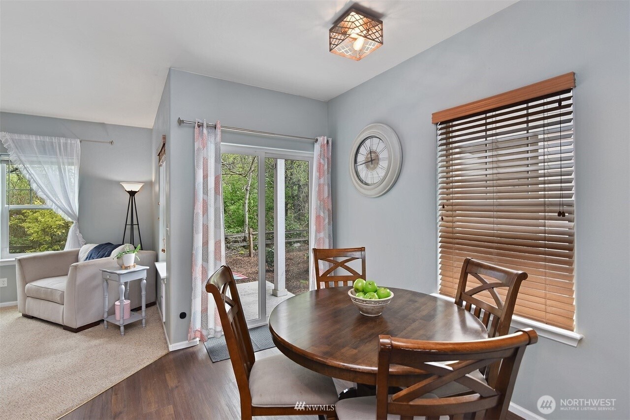 10603 NE Kingston Meadows Circle , Kingston, WA 98346-9346