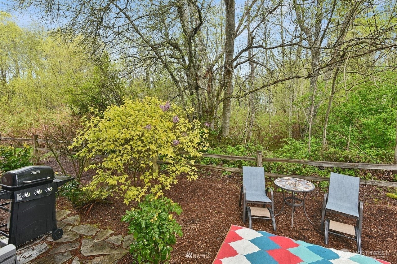10603 NE Kingston Meadows Circle , Kingston, WA 98346-9346