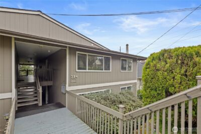 324 S Lafayette Avenue , Bremerton, WA 98312 - Photo 2