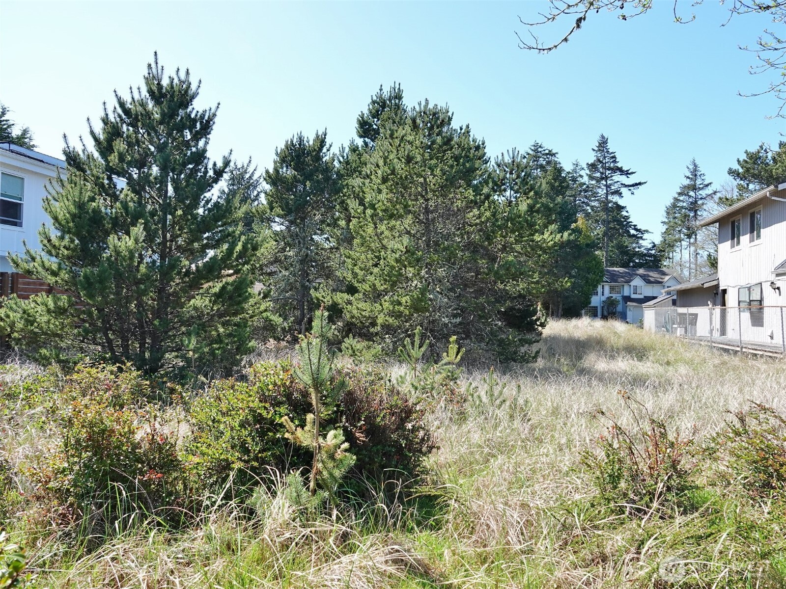 574 Chinook Avenue SE, Ocean Shores, WA 98569