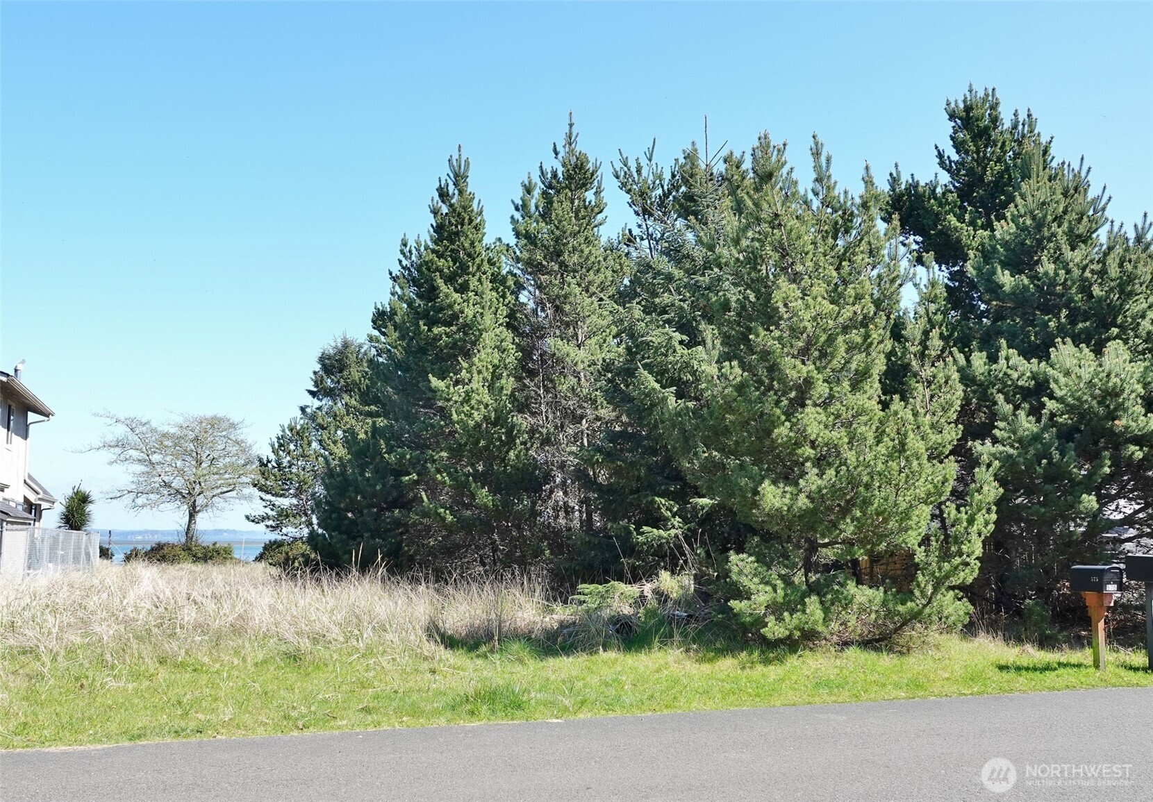 574 Chinook Avenue SE, Ocean Shores, WA 98569