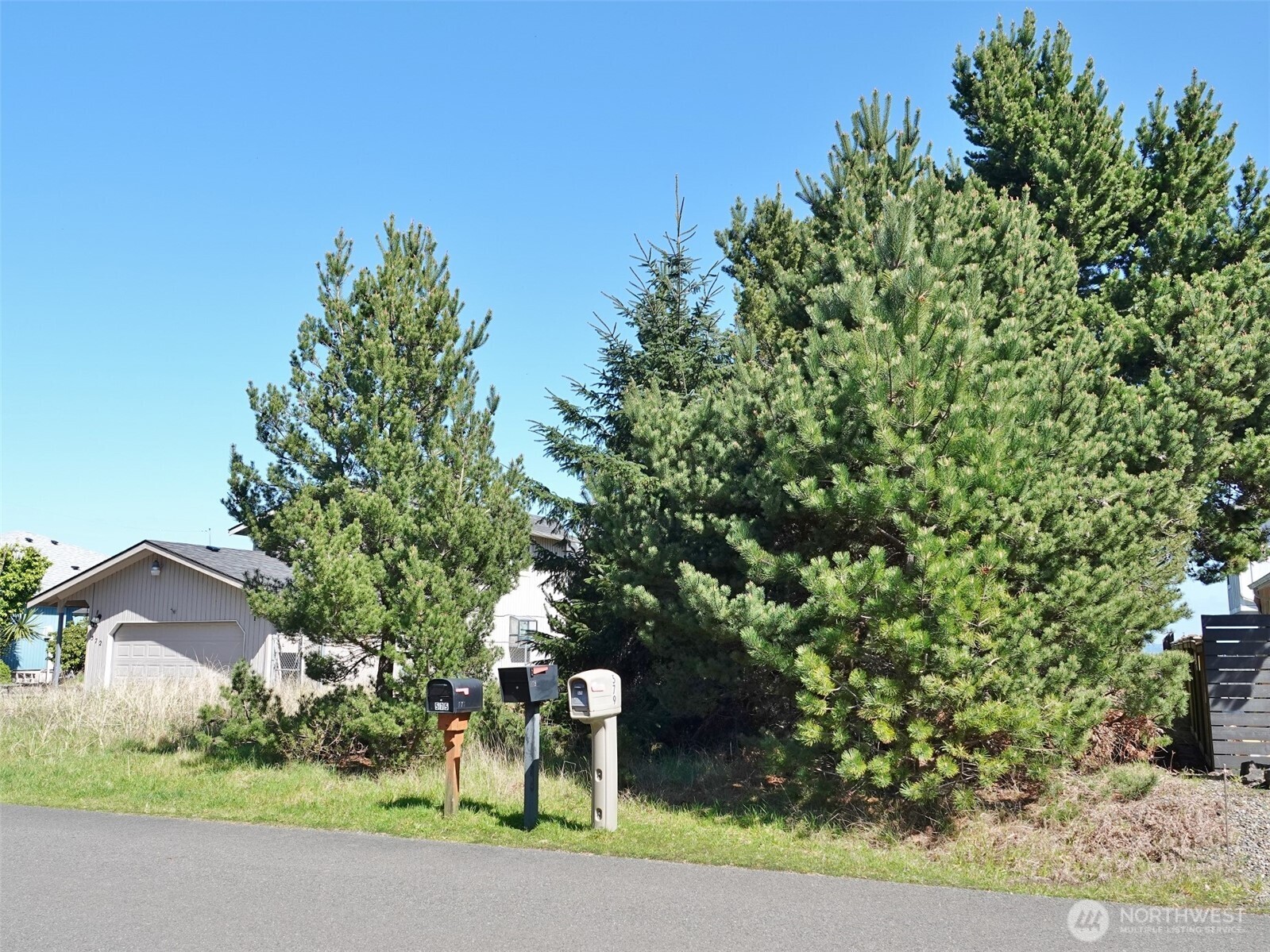 574 Chinook Avenue SE, Ocean Shores, WA 98569