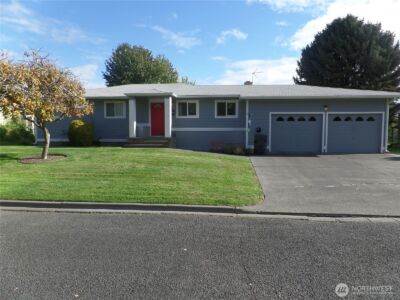 32 NE Tremont Drive , College Place, WA 99324