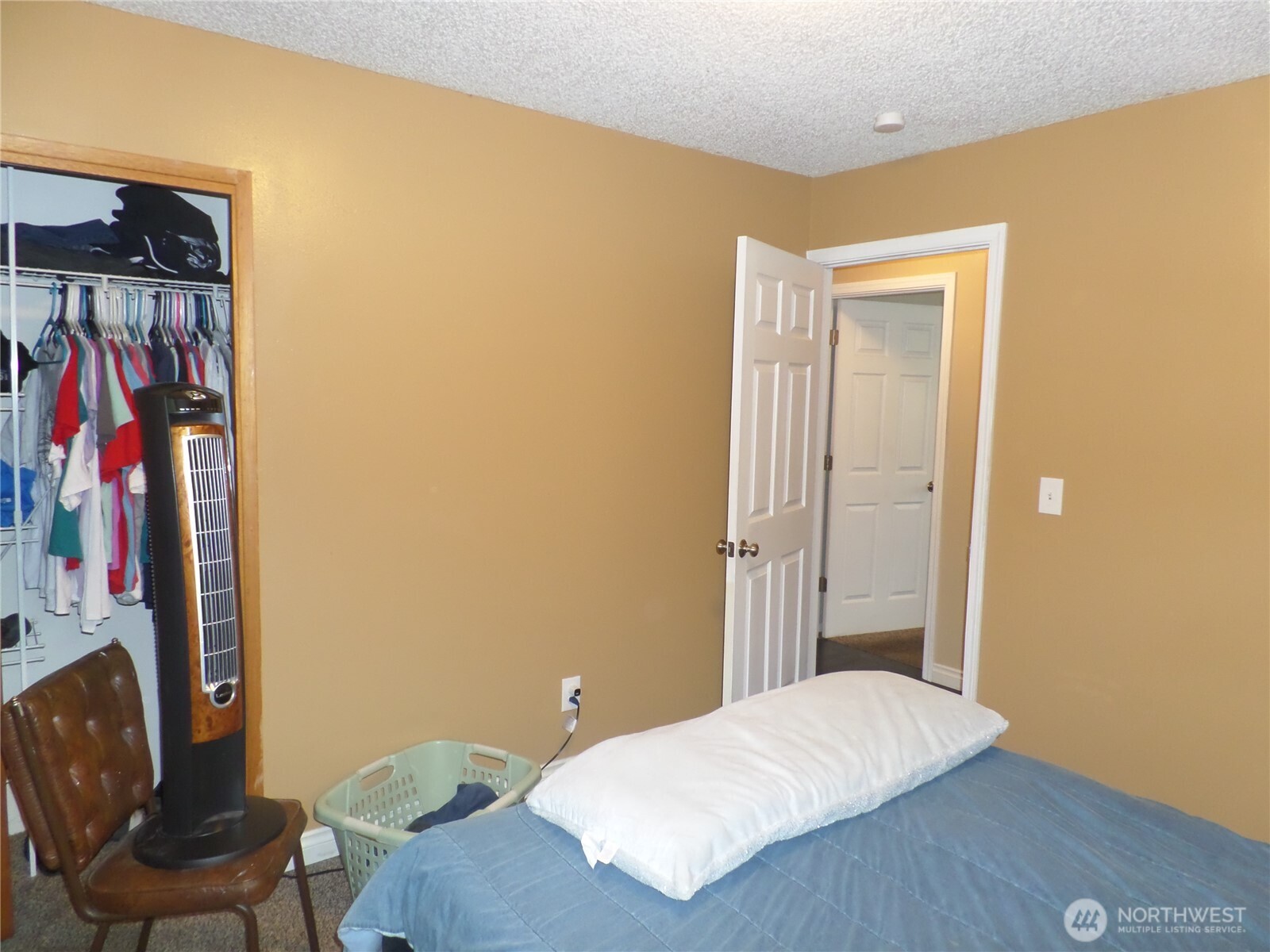 32 NE Tremont Drive , College Place, WA 99324