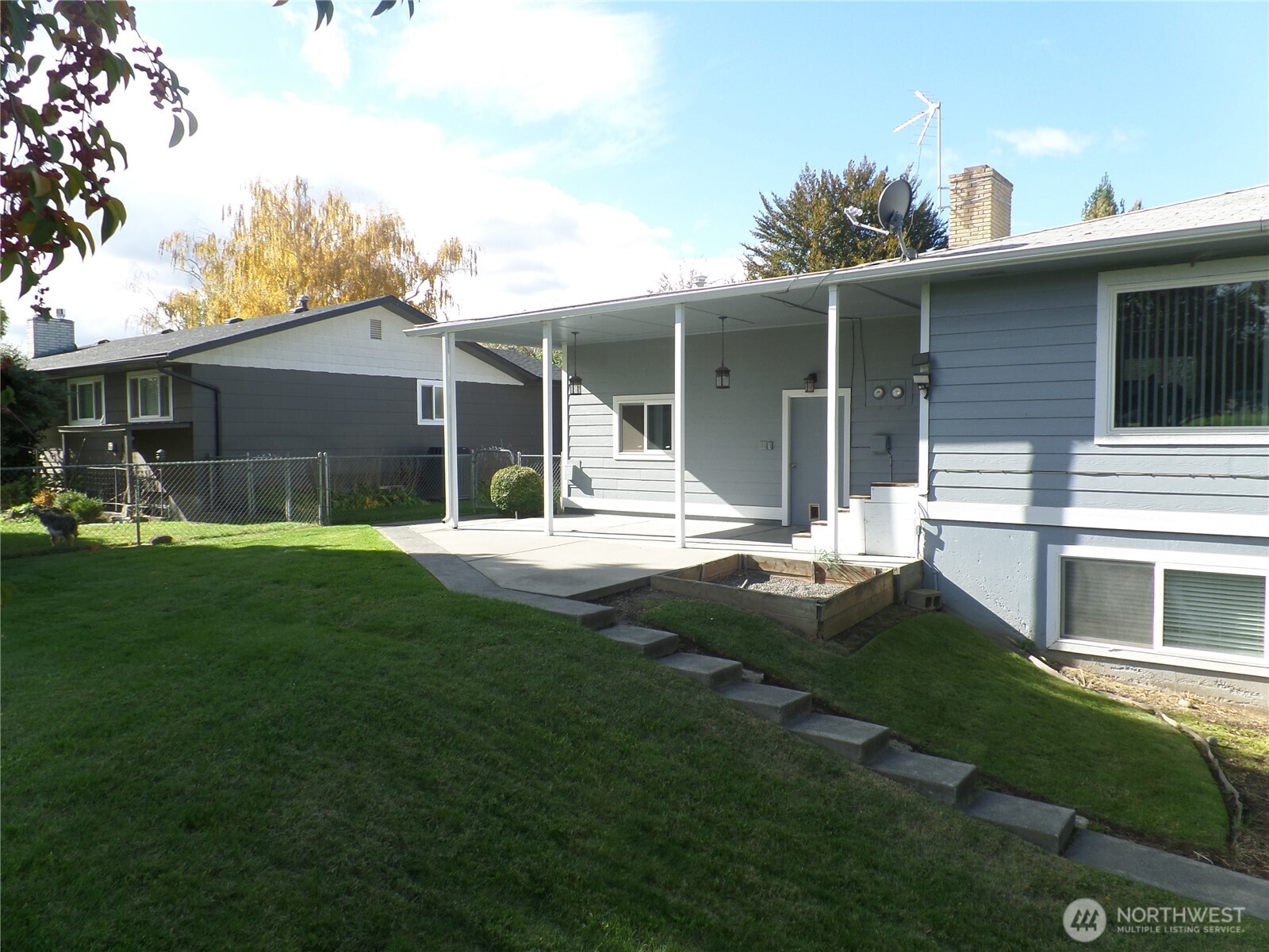 32 NE Tremont Drive , College Place, WA 99324