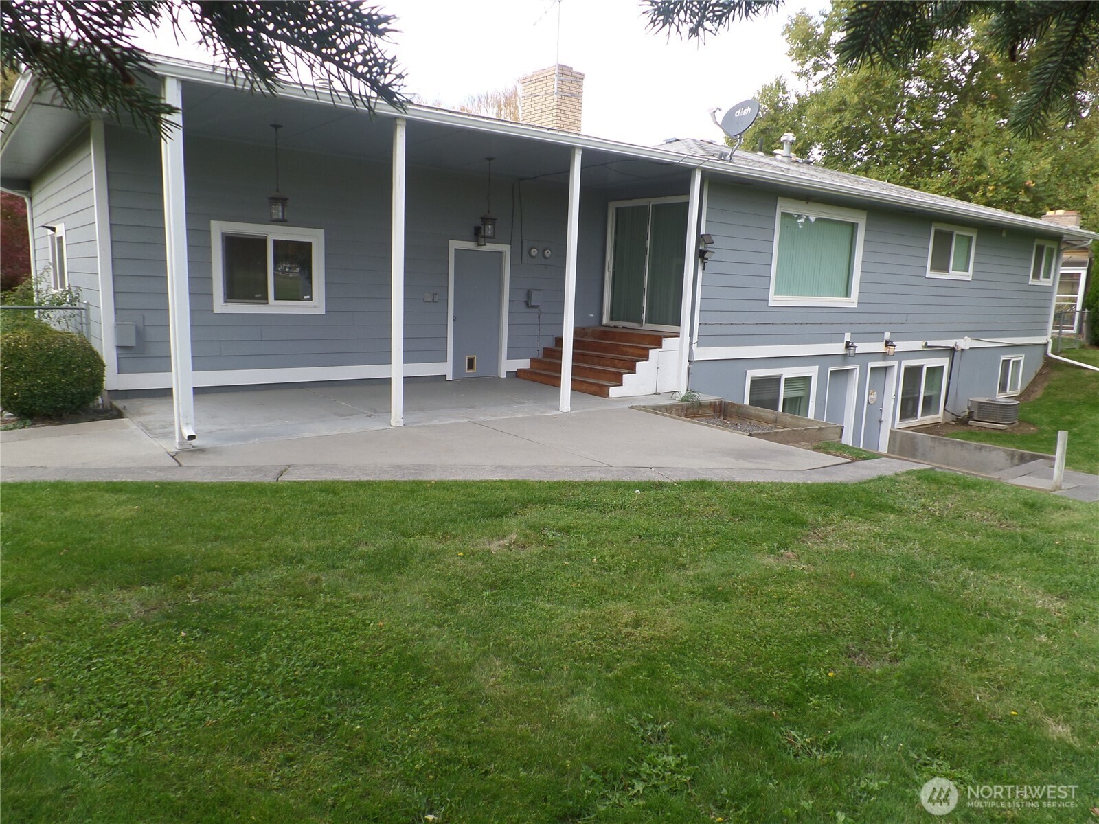 32 NE Tremont Drive , College Place, WA 99324