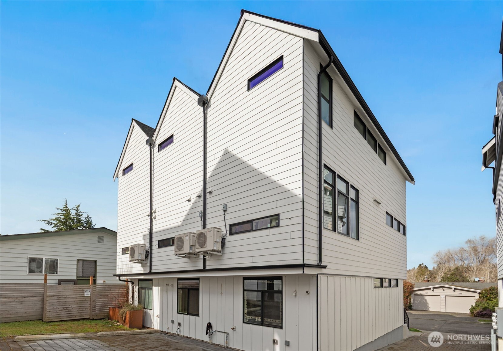 5030 Sand Point Place NE #B, Seattle, WA 98105
