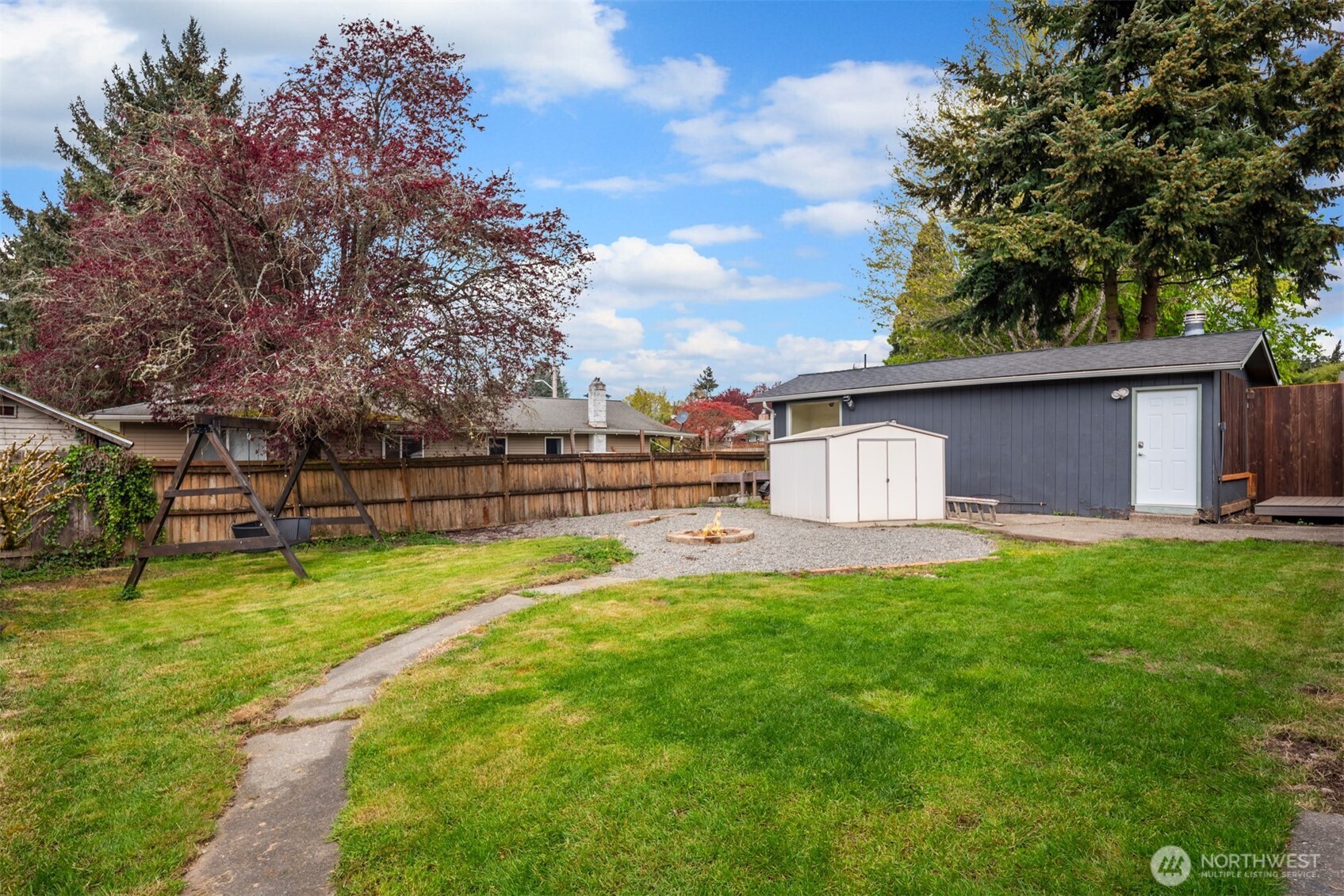 26205 14th Avenue S, Des Moines, WA 98198