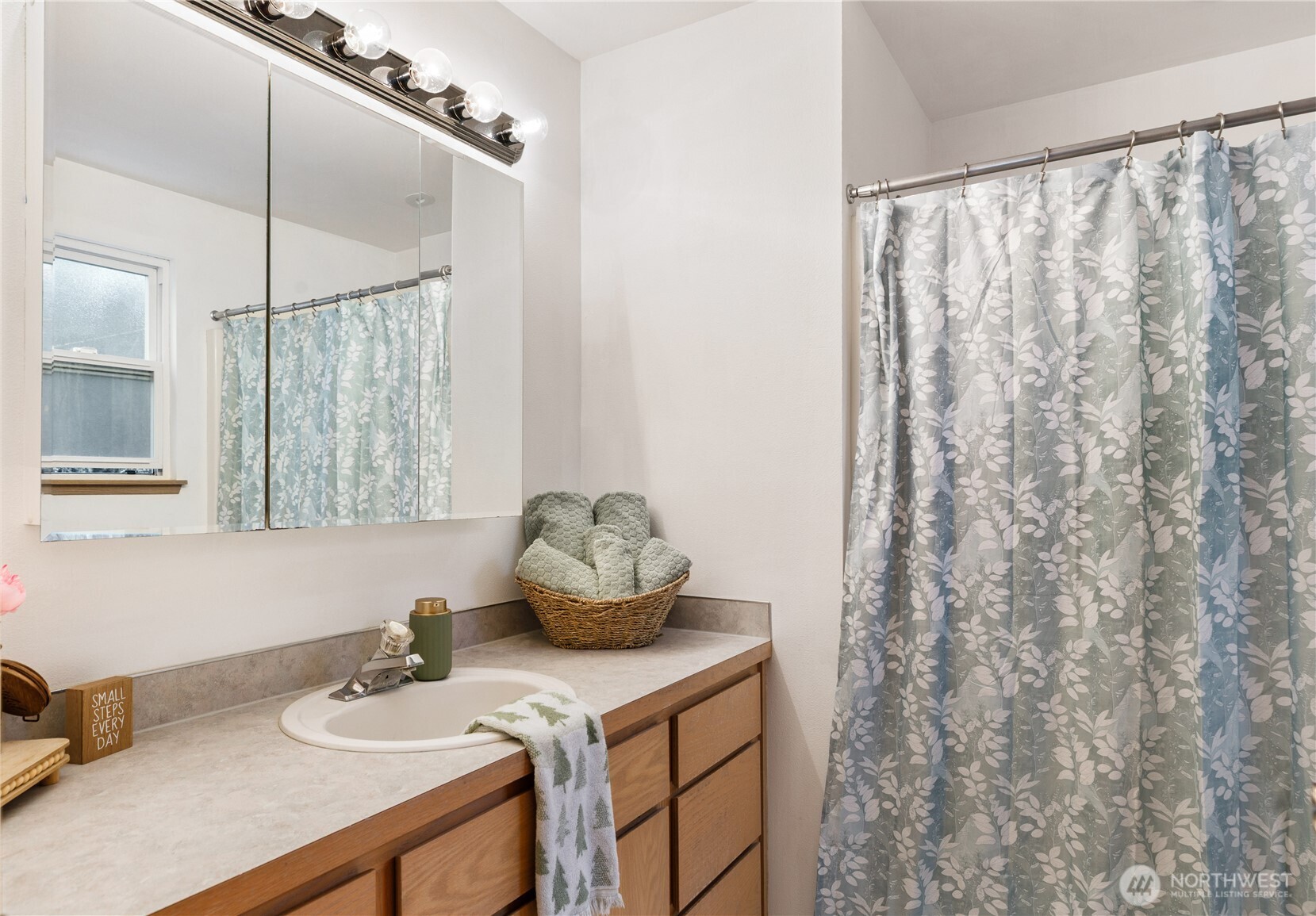 1257 Russell Drive , Coupeville, WA 98239