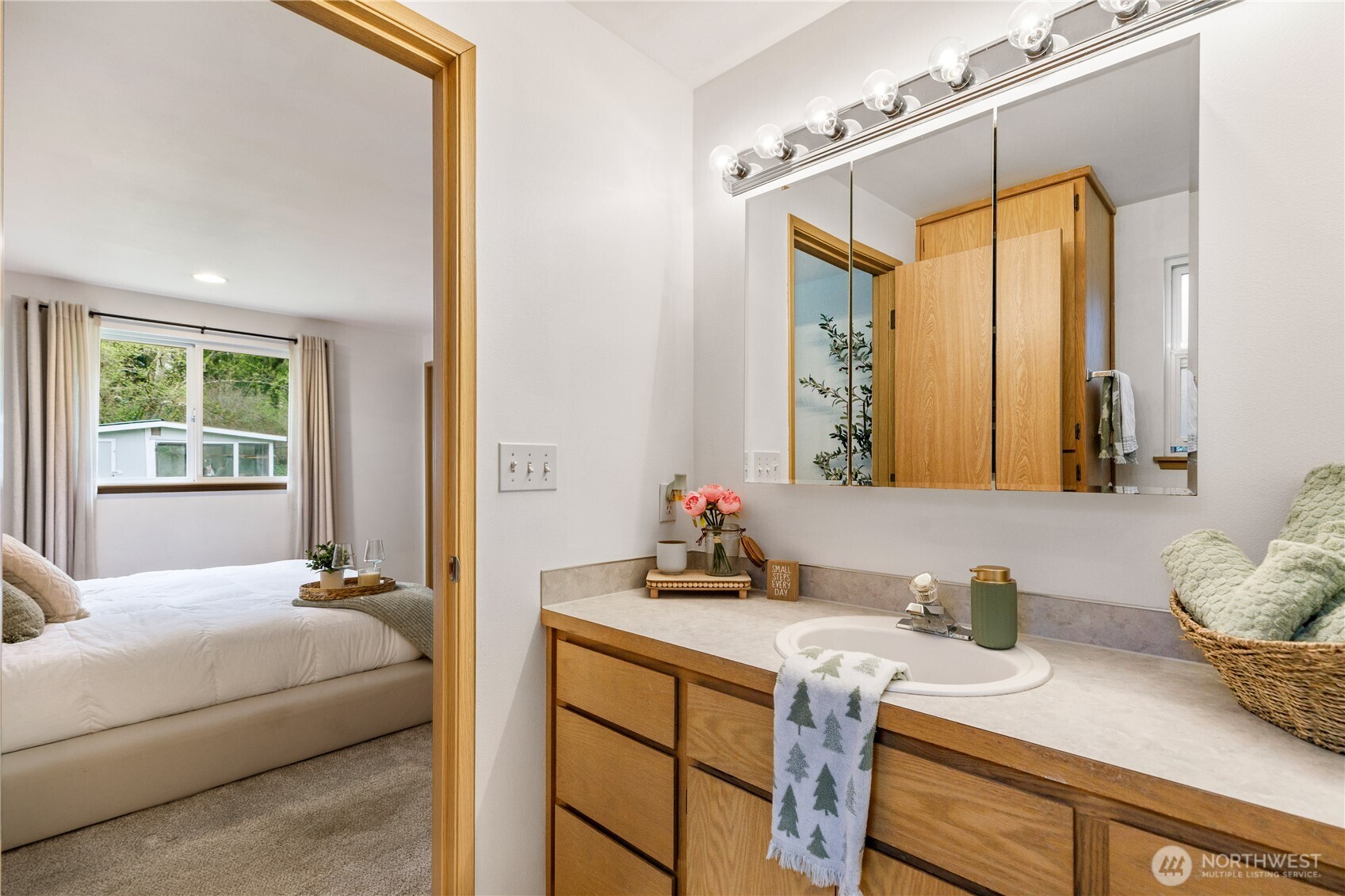 1257 Russell Drive , Coupeville, WA 98239