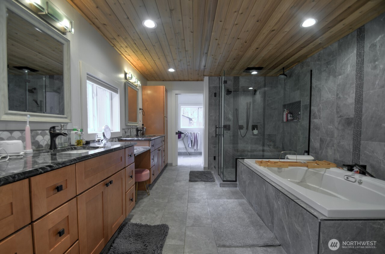 14640 164th Lane SE, Rainier, WA 98576