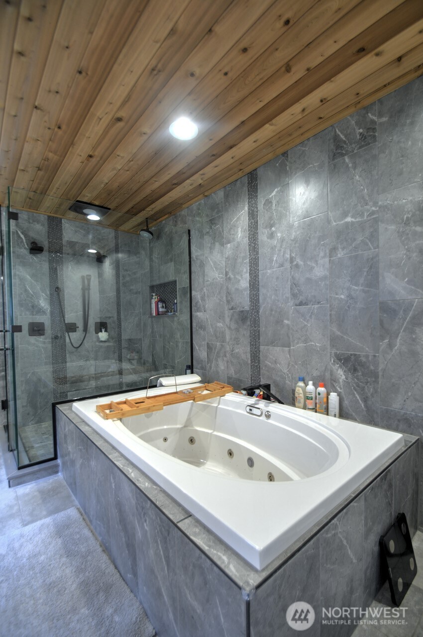 14640 164th Lane SE, Rainier, WA 98576