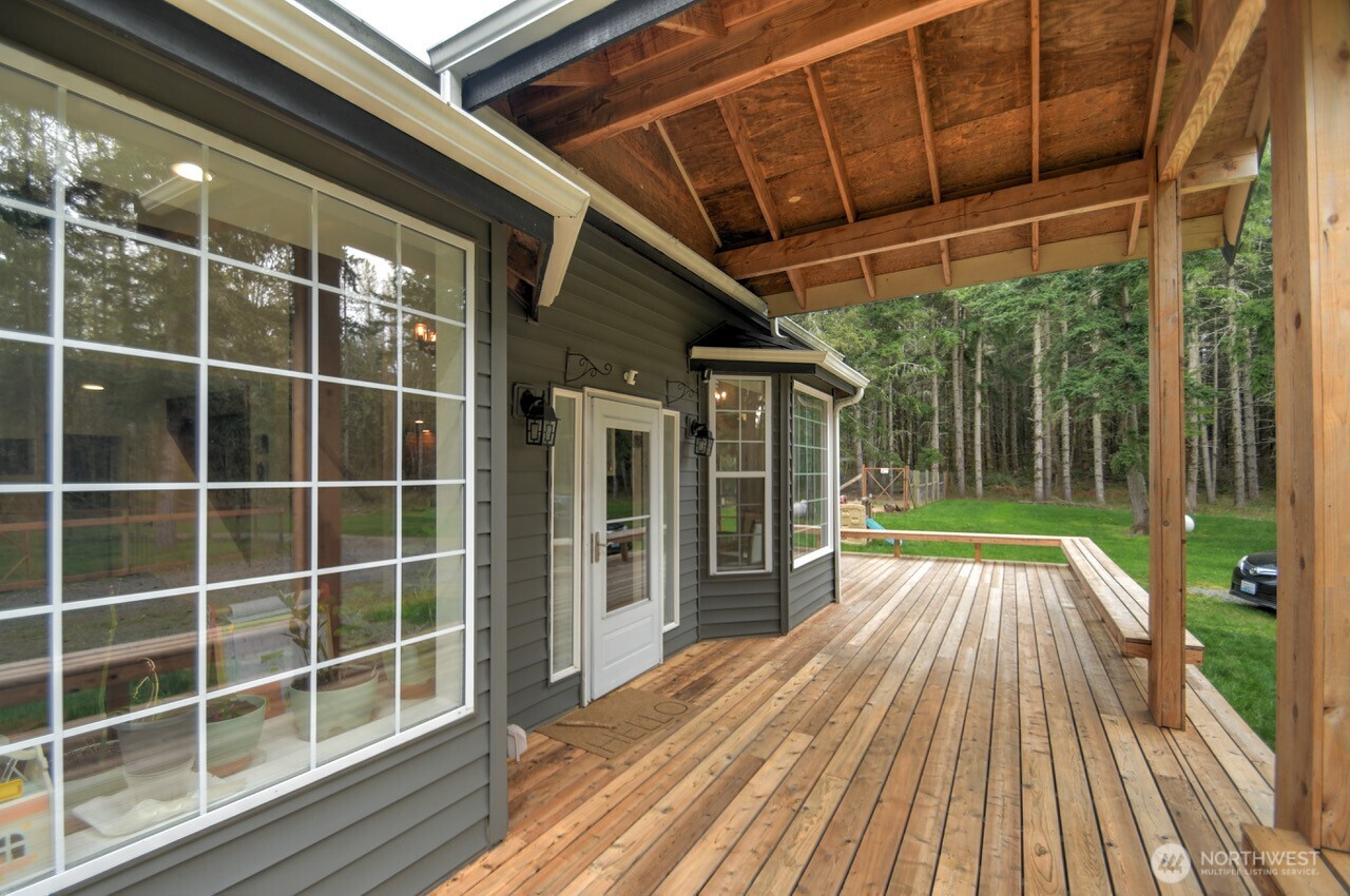 14640 164th Lane SE, Rainier, WA 98576