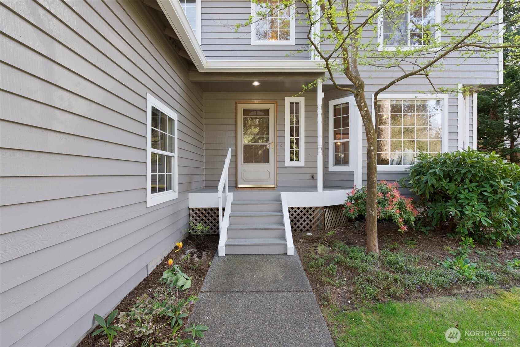 2702 Walnut Loop NW, Olympia, WA 98502
