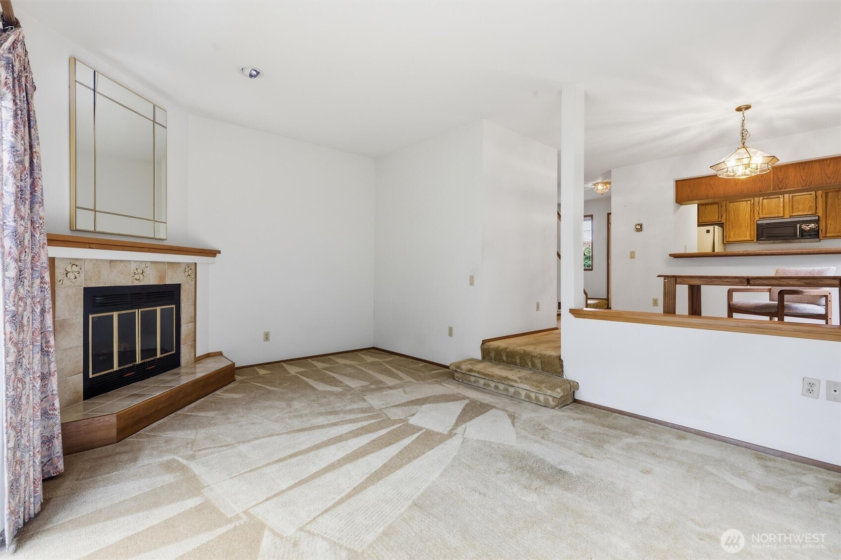 1572 NE 177th St #B10, Seattle, WA 98155