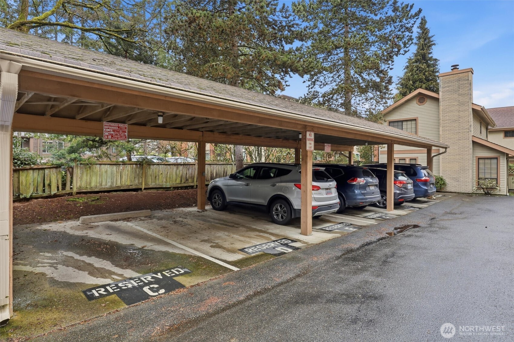 1572 NE 177th St #B10, Seattle, WA 98155