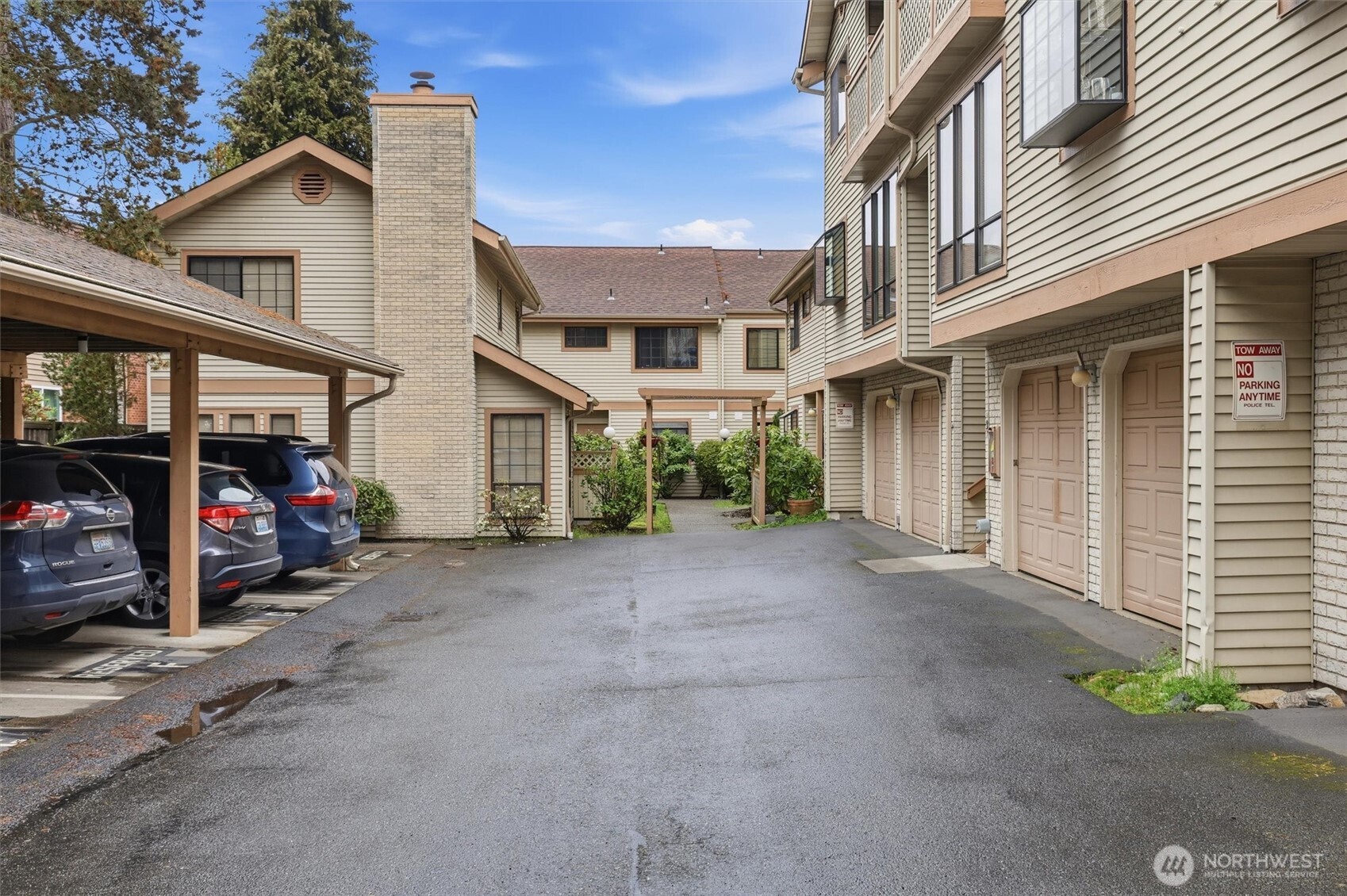 1572 NE 177th St #B10, Seattle, WA 98155