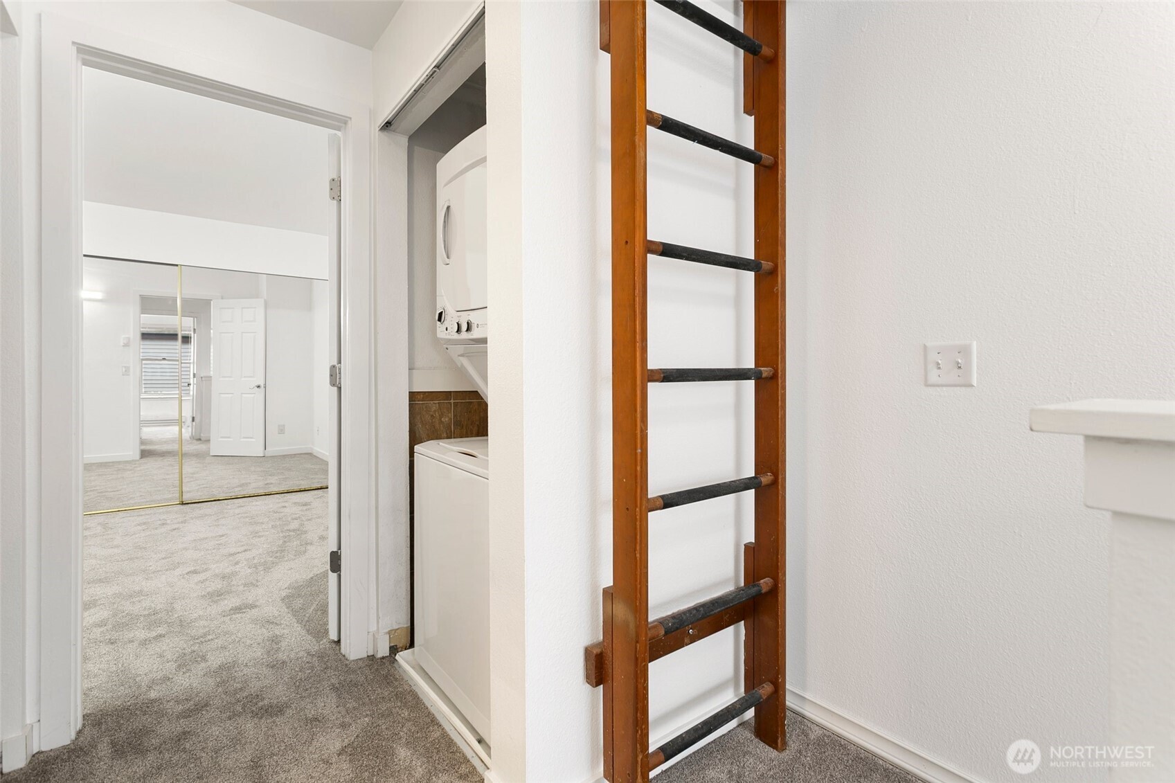 708 6th Avenue S #E104, Kent, WA 98032