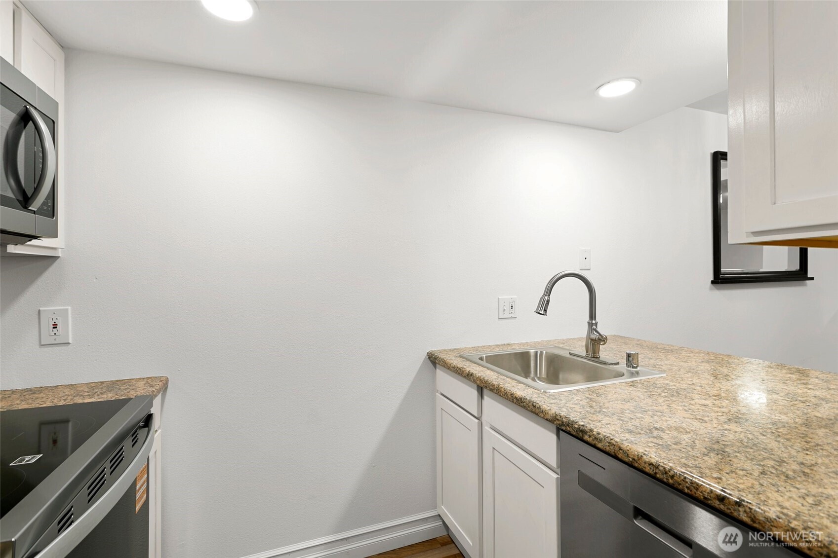 708 6th Avenue S #E104, Kent, WA 98032