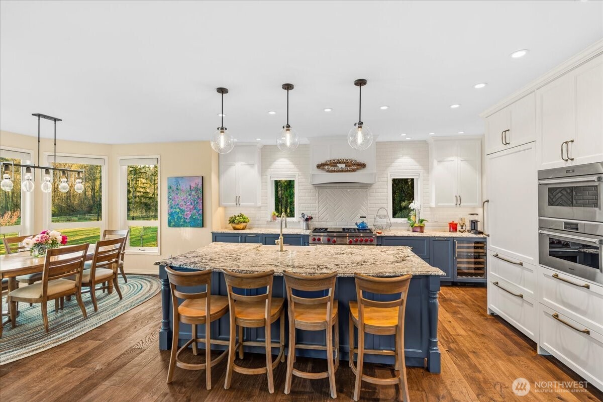 19207 SE May Valley Road , Issaquah, WA 98027