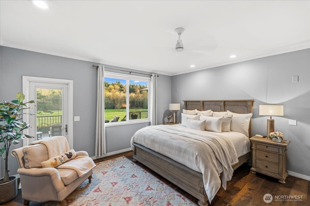 19207 SE May Valley Road , Issaquah, WA 98027