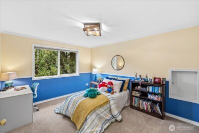 19207 SE May Valley Road , Issaquah, WA 98027 - Photo 32