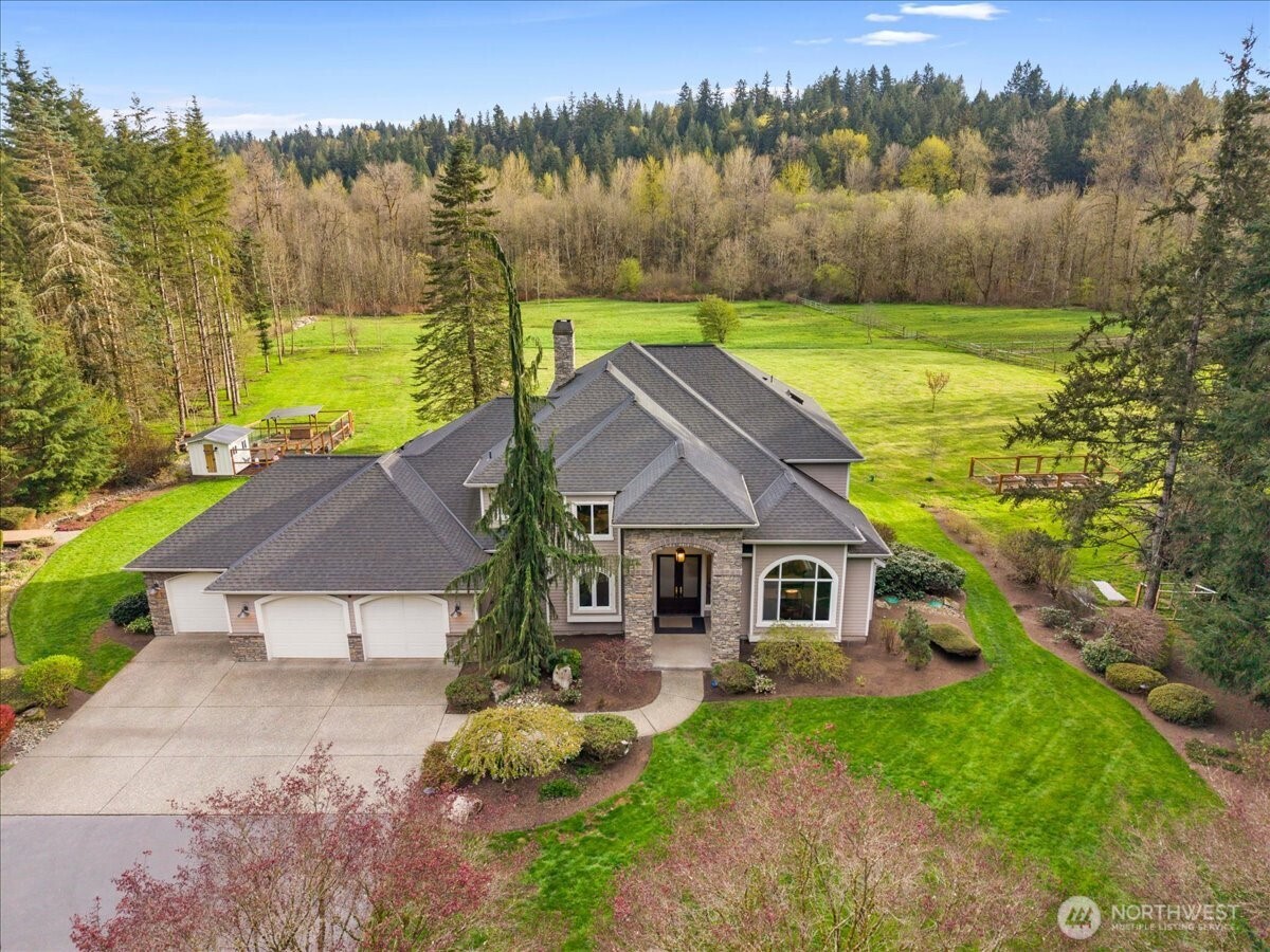 19207 SE May Valley Road , Issaquah, WA 98027