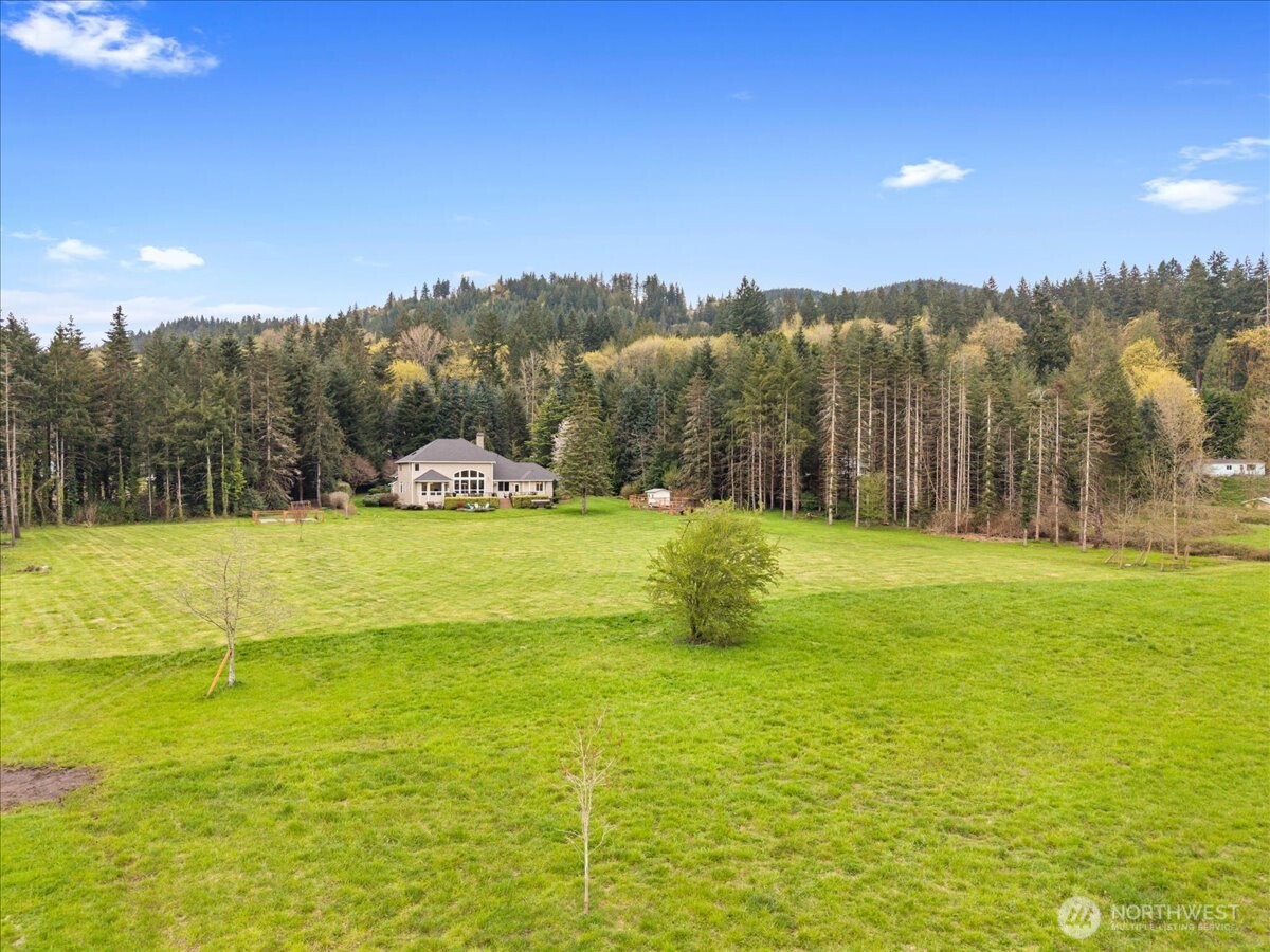 19207 SE May Valley Road , Issaquah, WA 98027